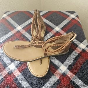 Born B*O*C size 11M flat sandal